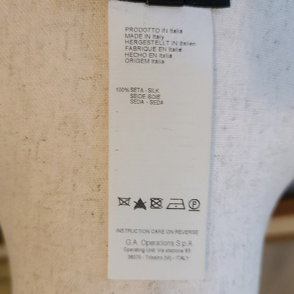 Georgio Armani 100% Silk Cowl Neck Sleeveless Top Size 6 US. Multi-color. - Picture 6 of 7